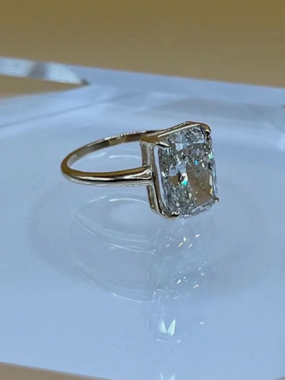 18k Yellow Gold 3ct diamond Ring - Picture 4 of 6